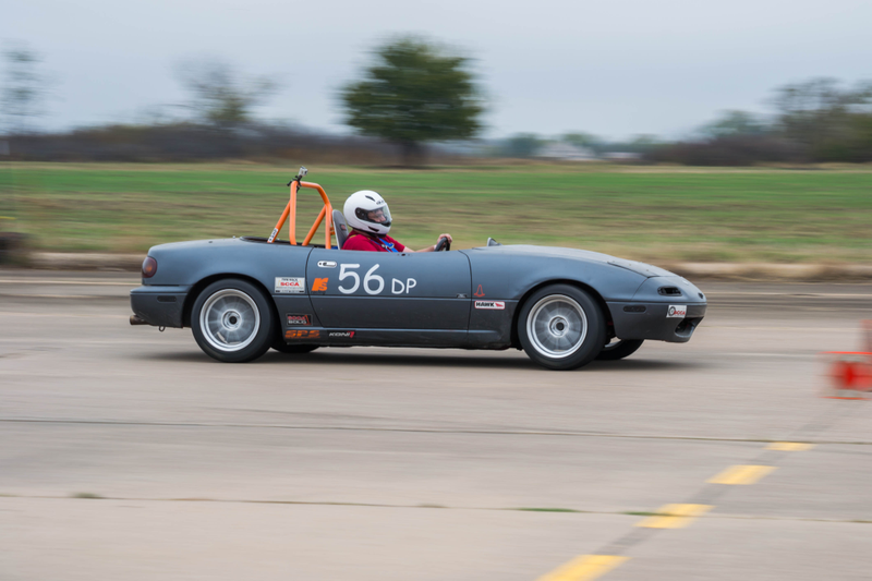 Illustration for article titled I took pictures at Autocross